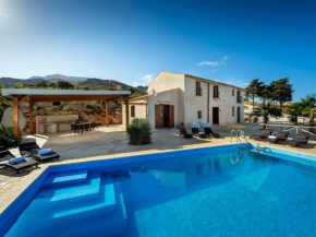 Cheerful Villa in Contrada Sarmuci with Swimming Pool, Scopello